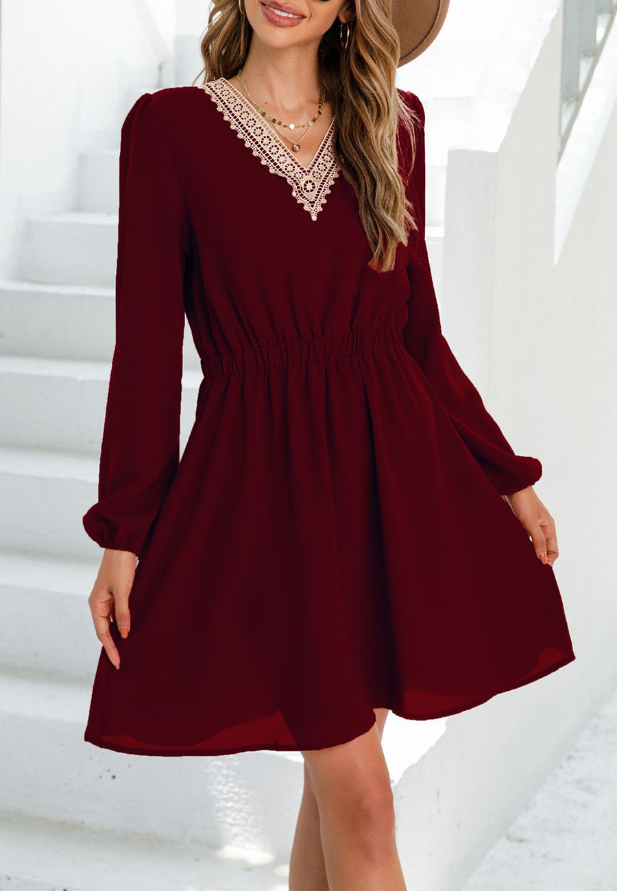 Vestido con escote en V y ribete de crochet