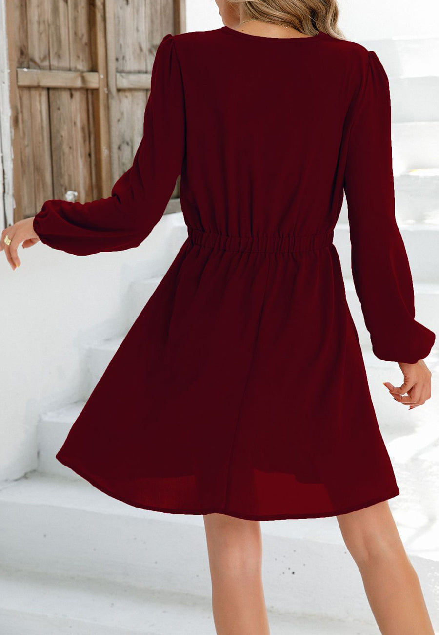 Vestido con escote en V y ribete de crochet