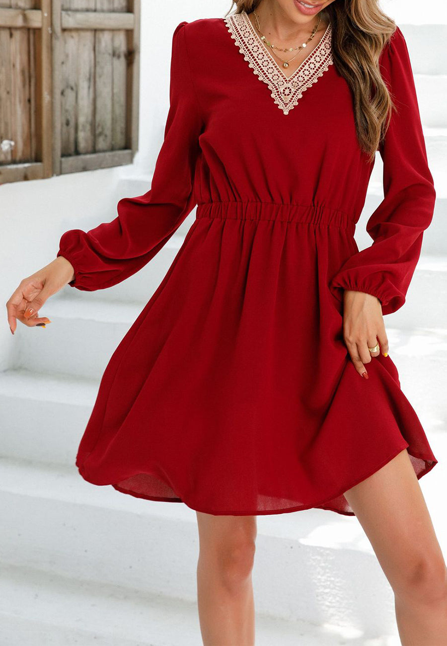 Vestido con escote en V y ribete de crochet