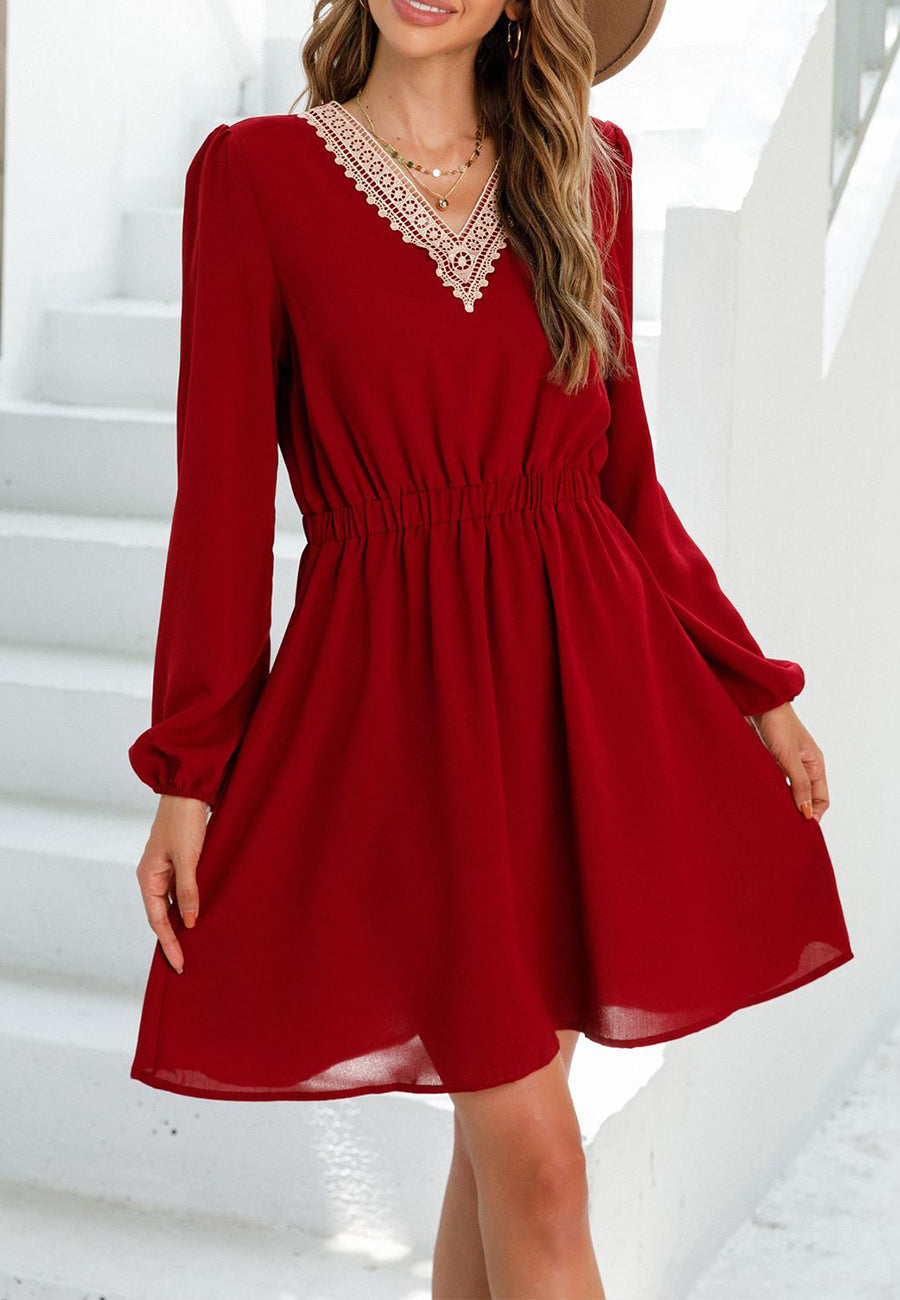 Vestido con escote en V y ribete de crochet