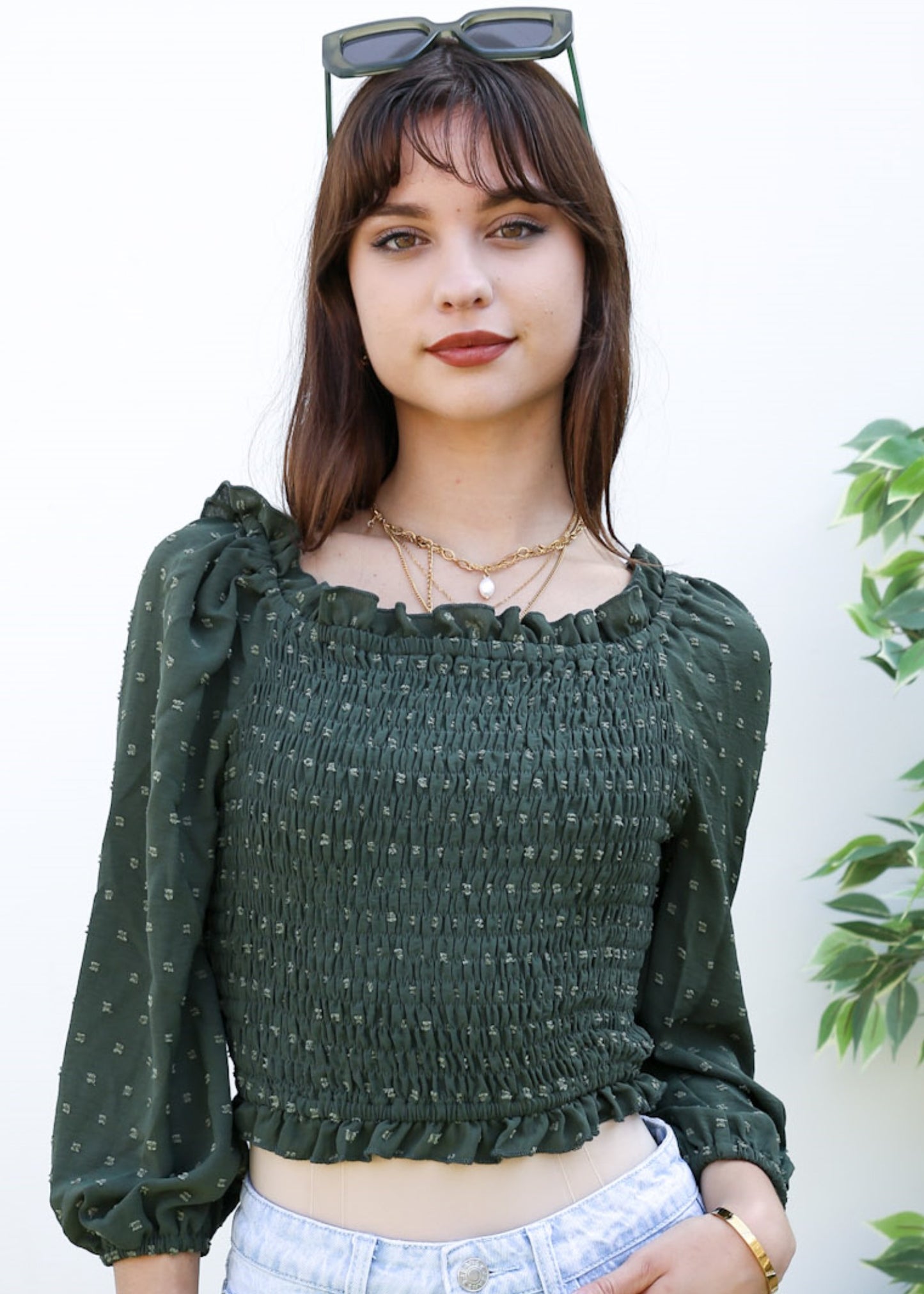 Blusa fruncida con escote cuadrado y volantes