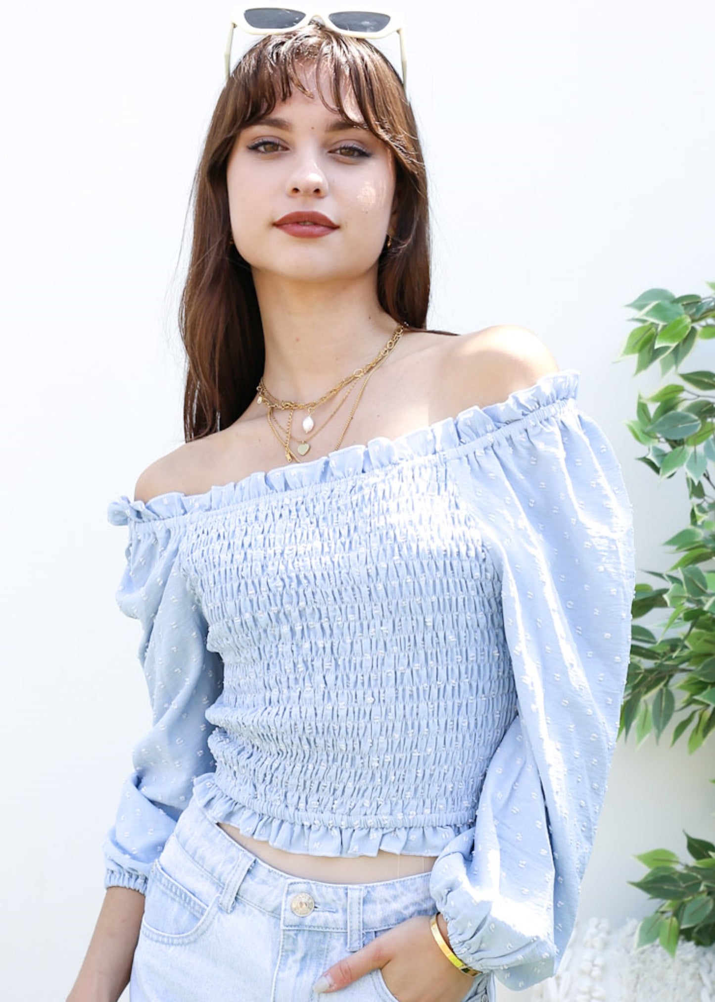 Blusa fruncida con escote cuadrado y volantes