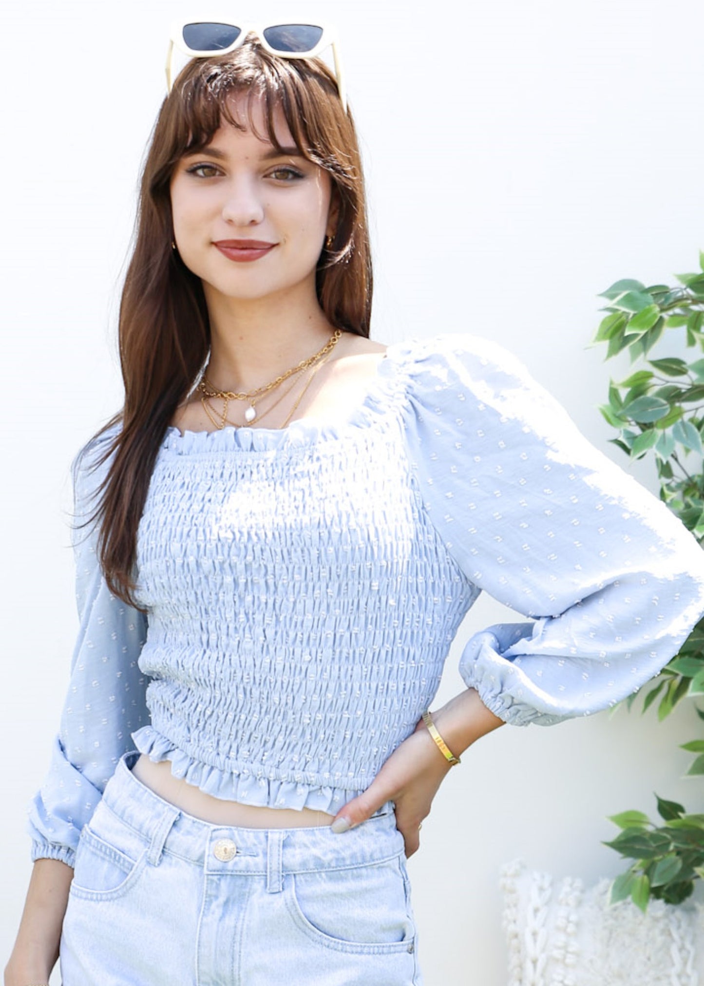 Blusa fruncida con escote cuadrado y volantes