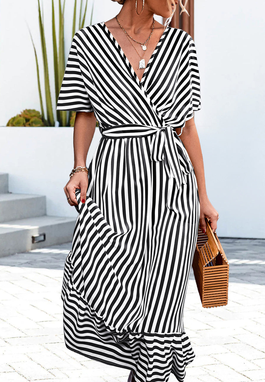 Vestido con cuello cruzado y estampado de rayas