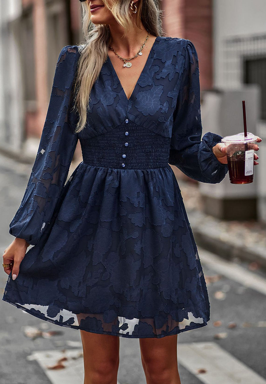 Vestido con botones en la cintura