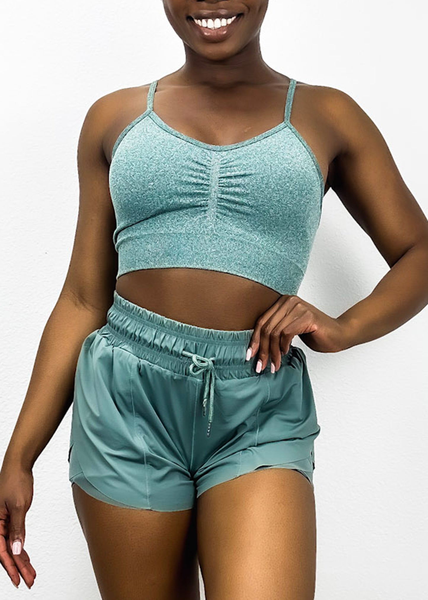 Sujetador deportivo clásico con escote redondo