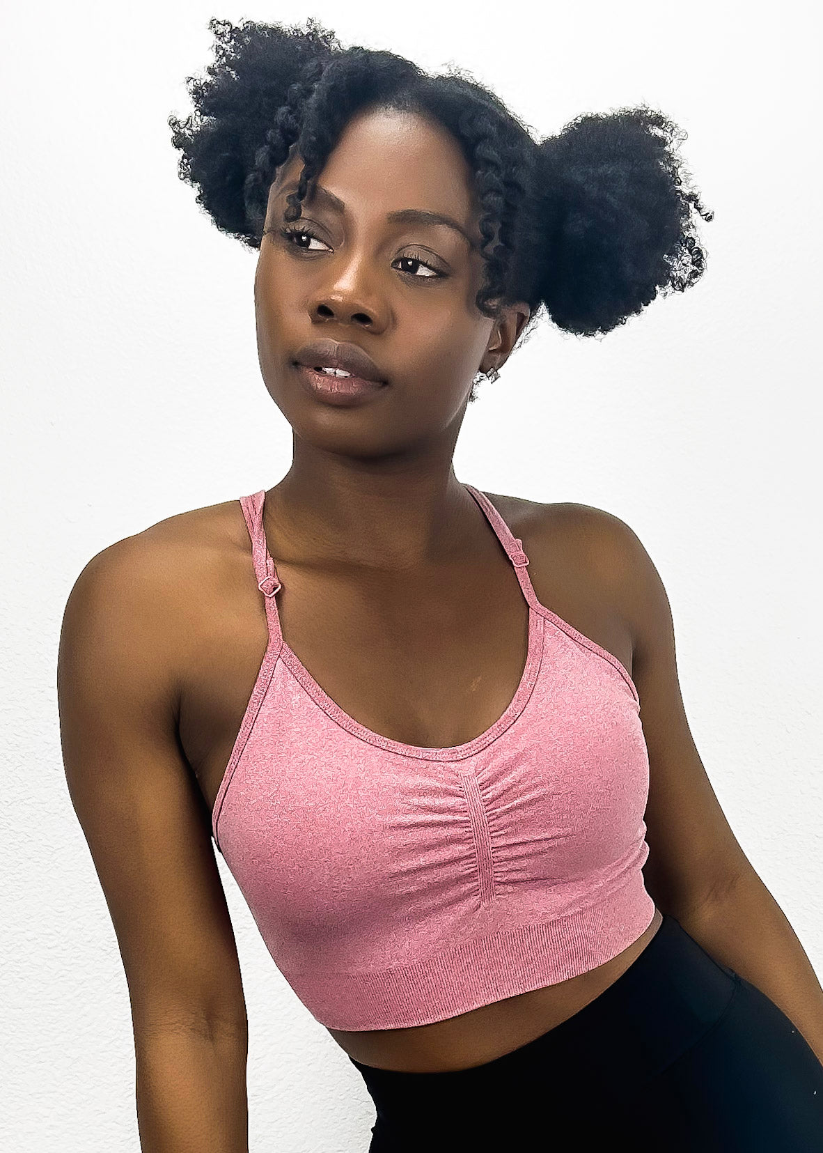 Sujetador deportivo clásico con escote redondo