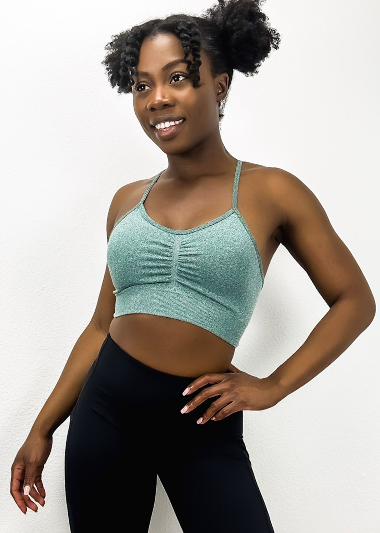 Sujetador deportivo clásico con escote redondo