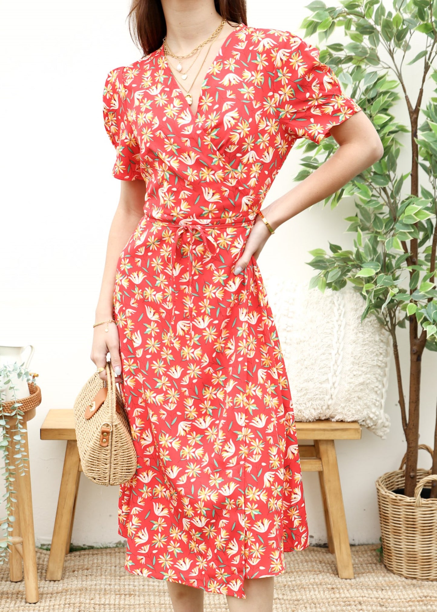 Vestido cruzado cruzado con estampado floral