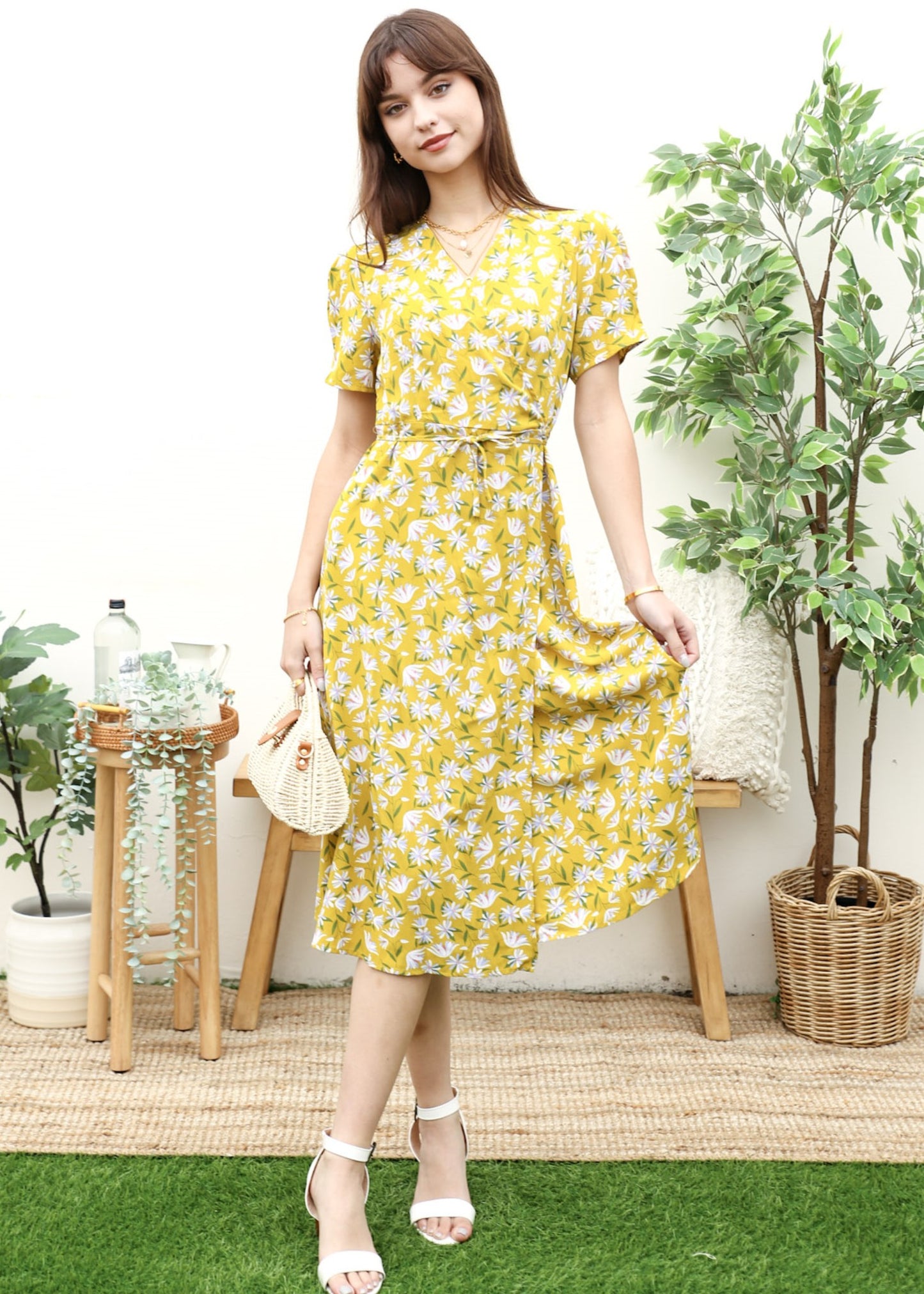 Vestido cruzado cruzado con estampado floral