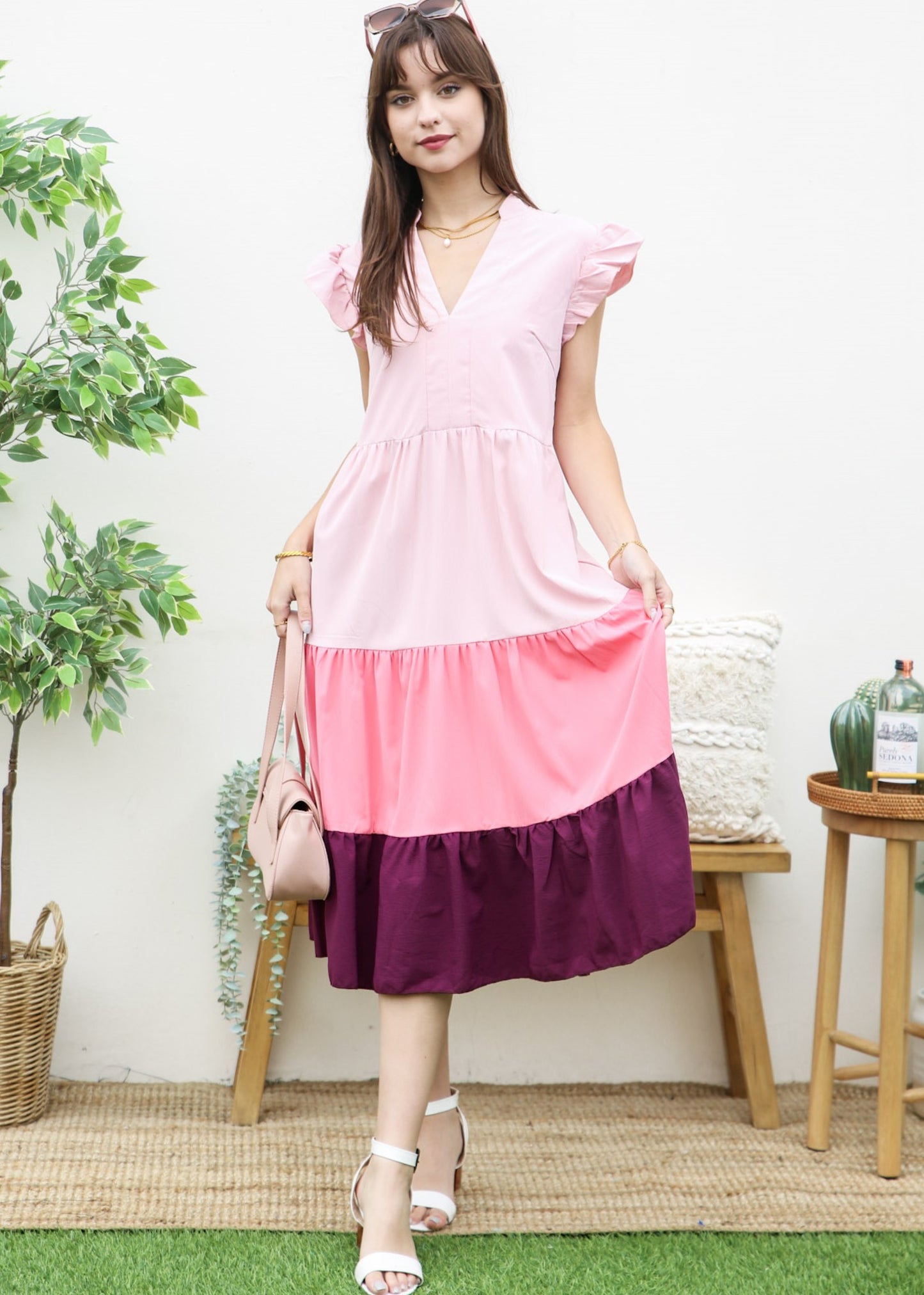 Vestido con bloques de color y mangas con volantes