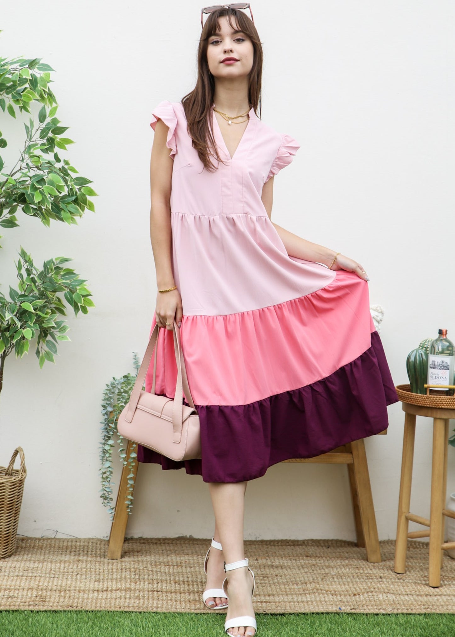 Vestido con bloques de color y mangas con volantes