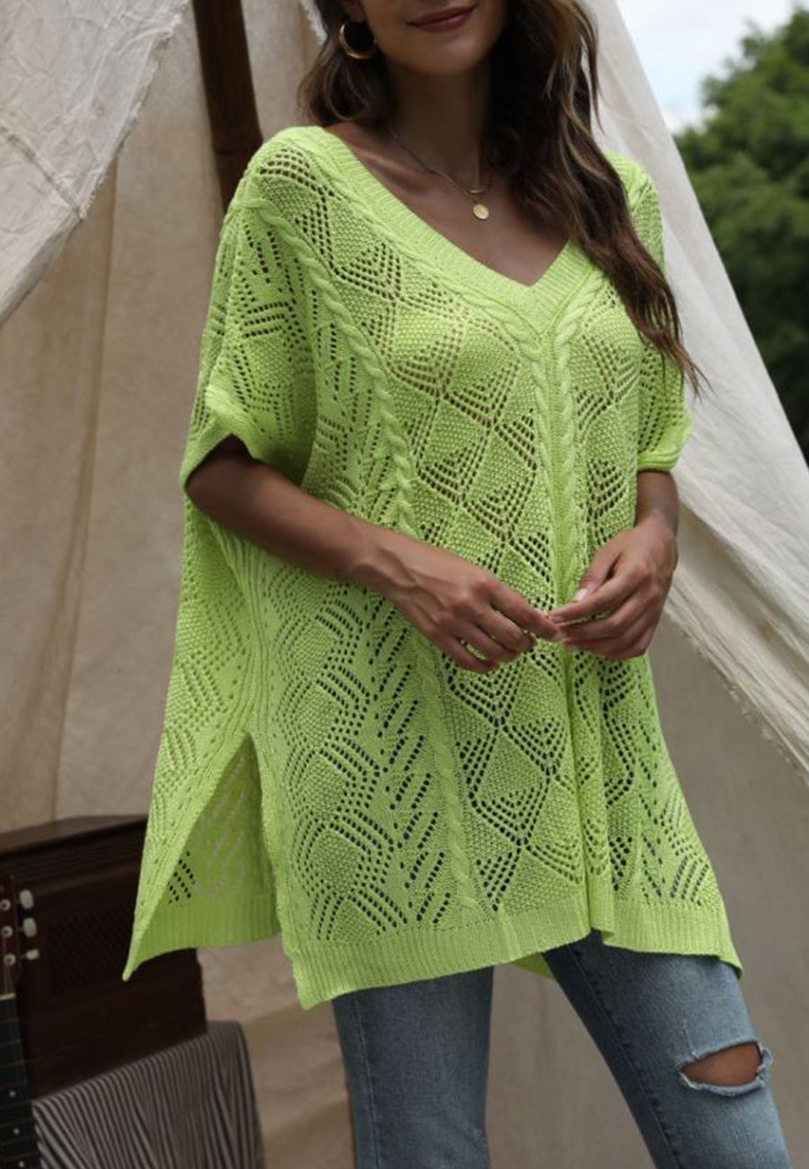 Top tipo poncho de crochet con detalle en la espalda