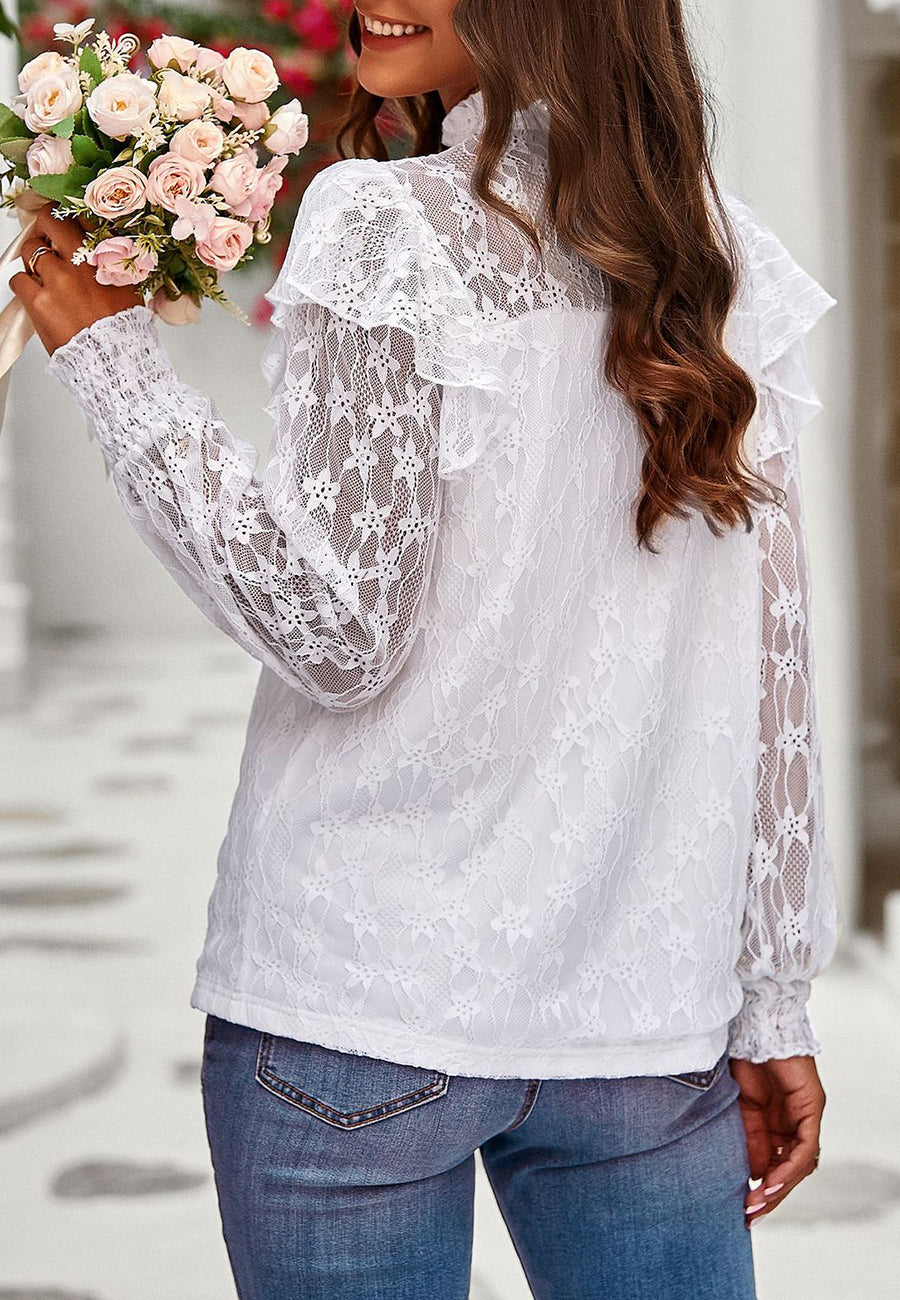 Blusa de encaje con volantes y cuello fruncido
