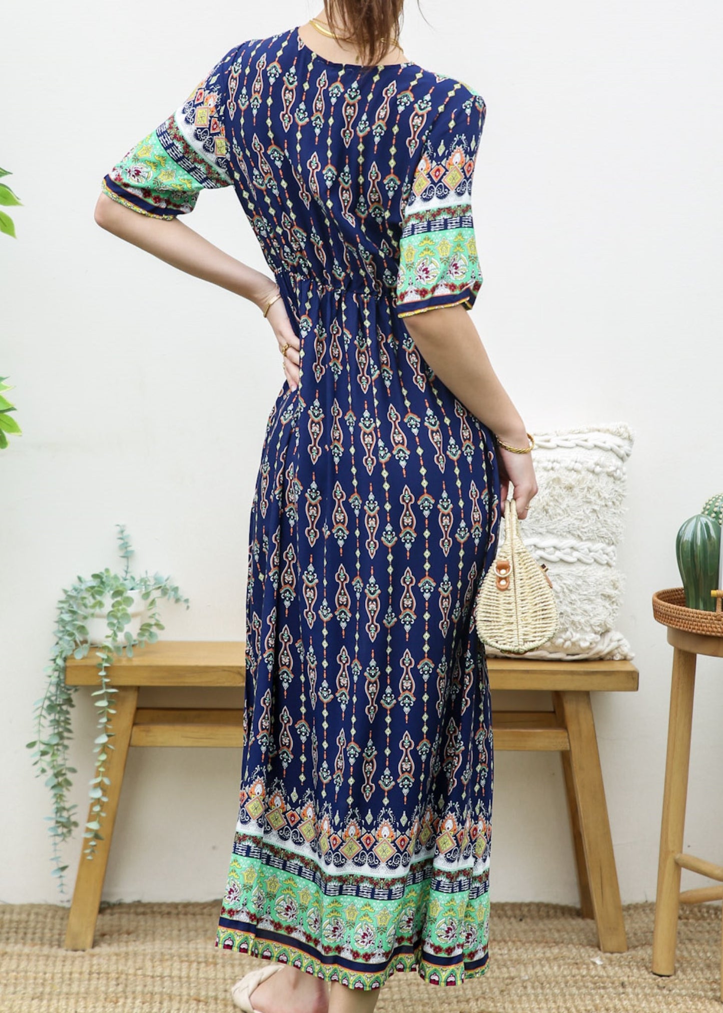 Vestido largo bohemio con escote cruzado