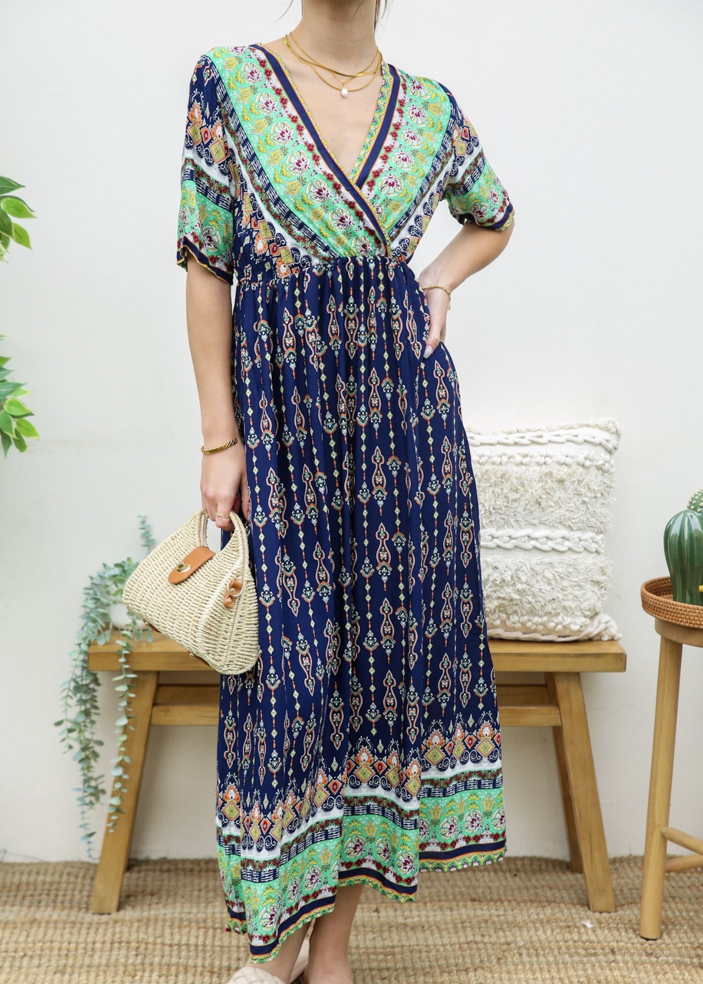 Vestido largo bohemio con escote cruzado