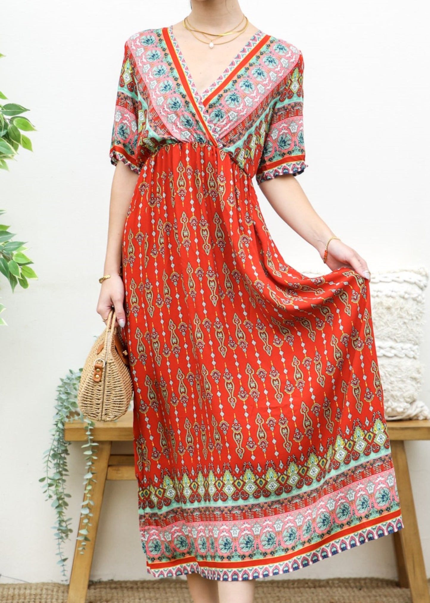 Vestido largo bohemio con escote cruzado