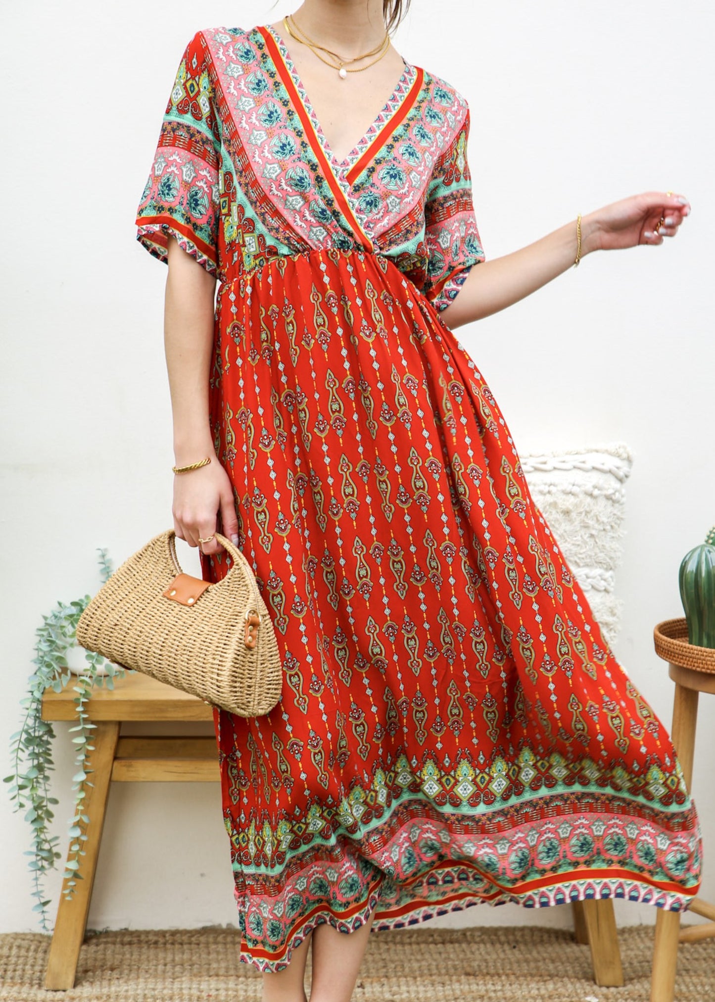 Vestido largo bohemio con escote cruzado