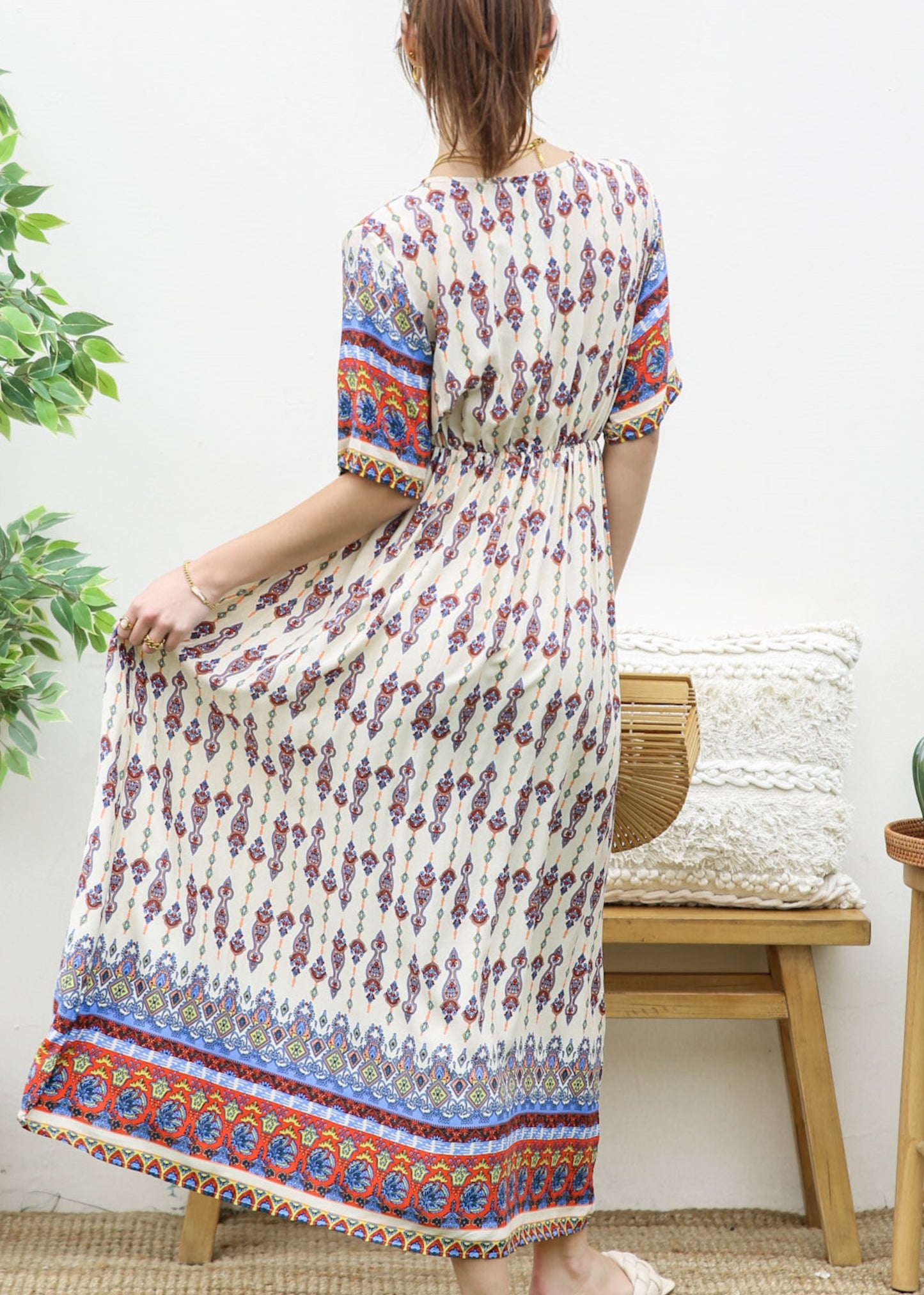 Vestido largo bohemio con escote cruzado