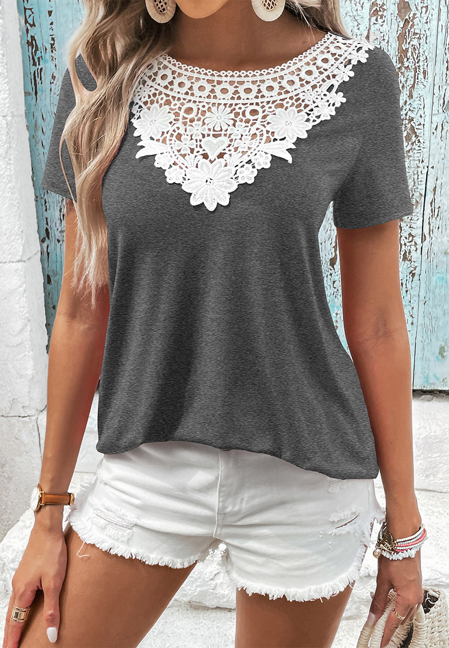 Camiseta con detalle de encaje en contraste