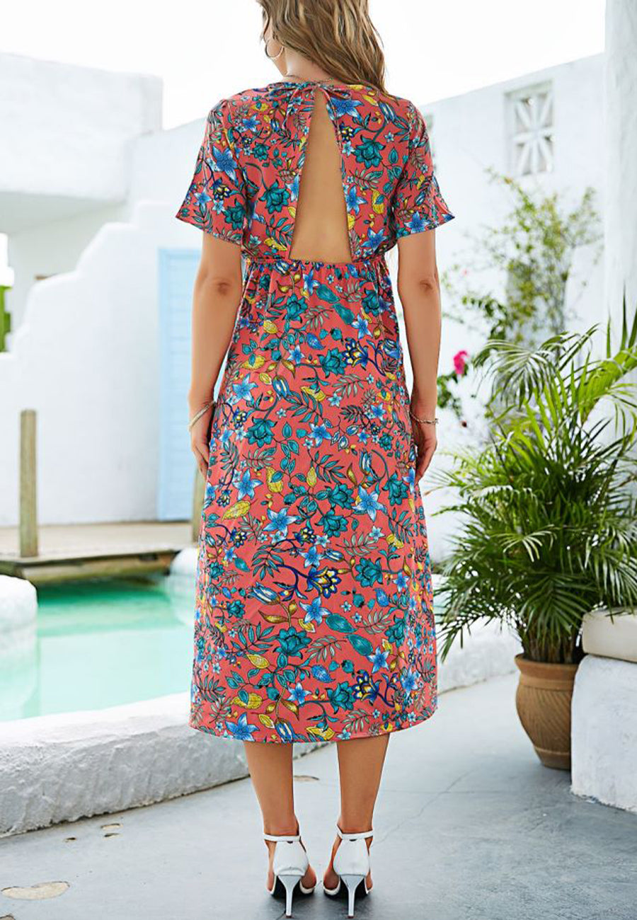 Vestido con estampado floral y cintura plisada