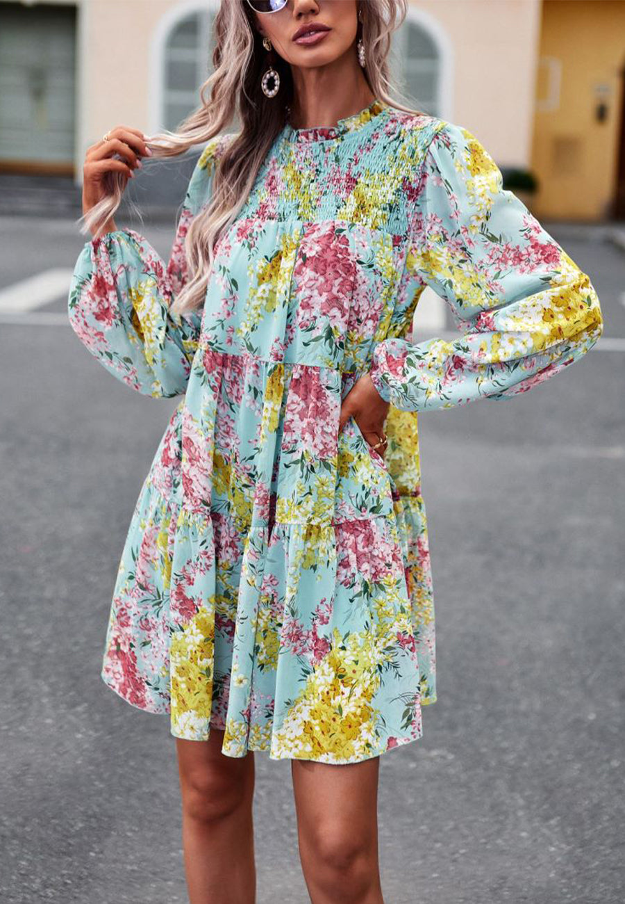 Vestido con botones y cuello fruncido