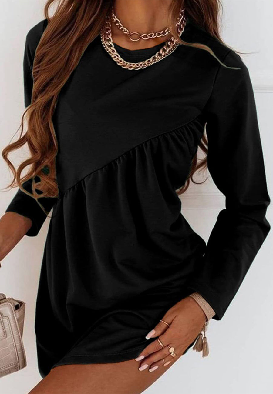 Vestido con diseño plisado y cuello redondo