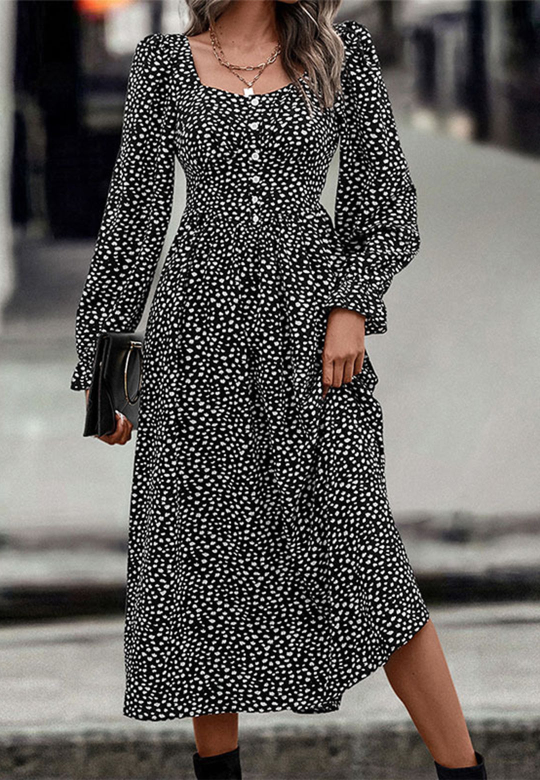 Vestido midi con escote cuadrado y estampado de lunares