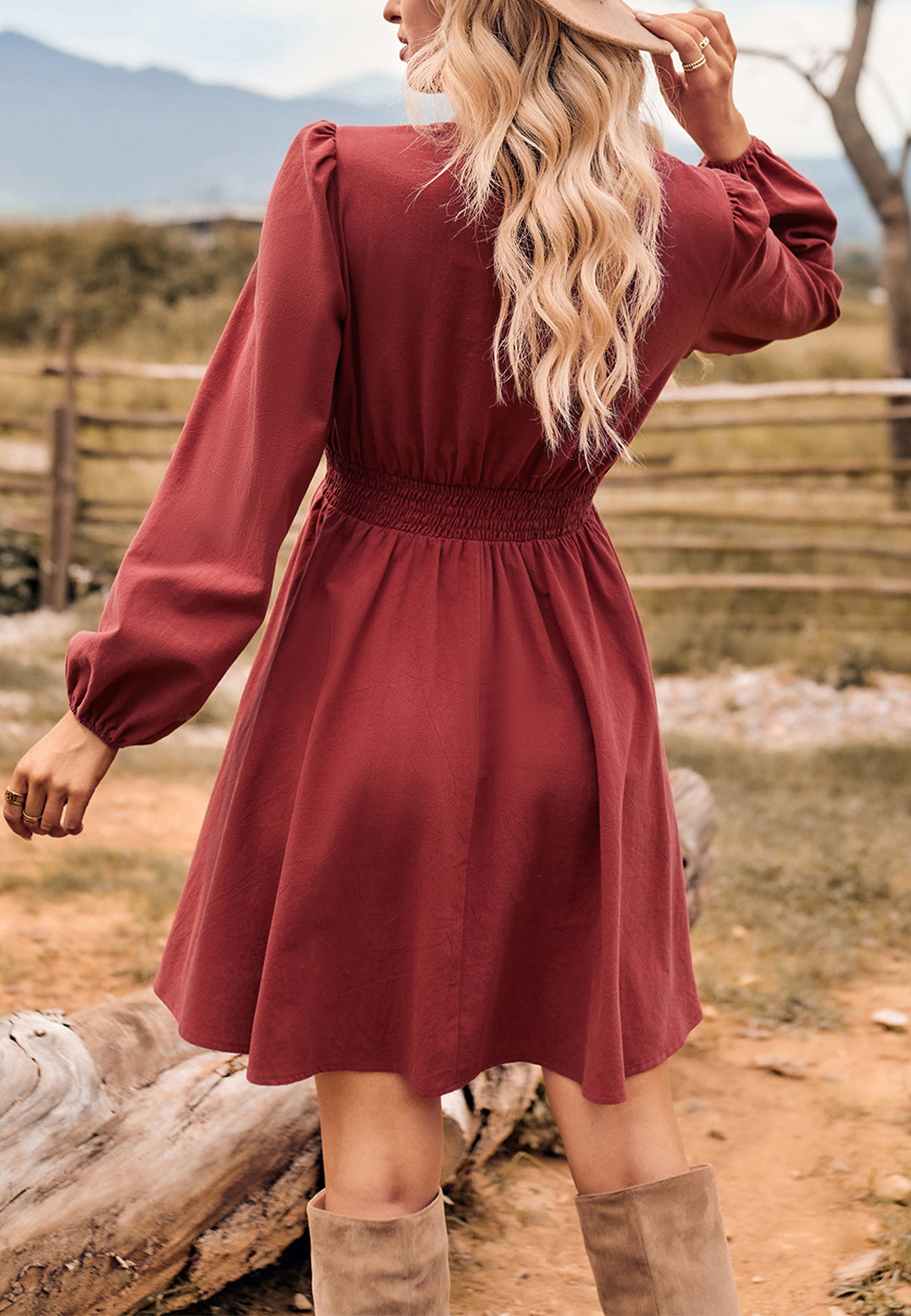 Vestido de cintura fruncida de color liso