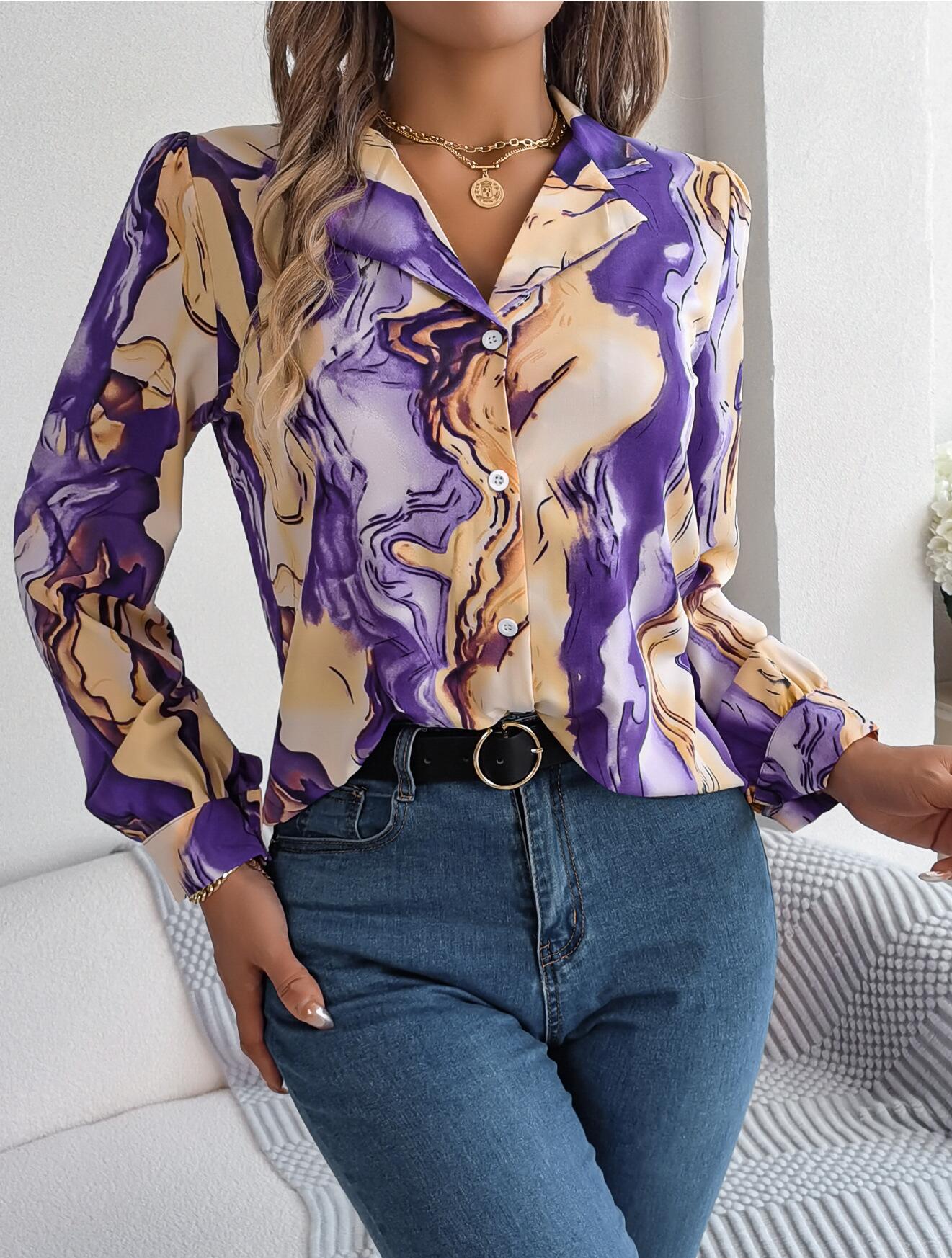 Camisa con botones y estampado abstracto