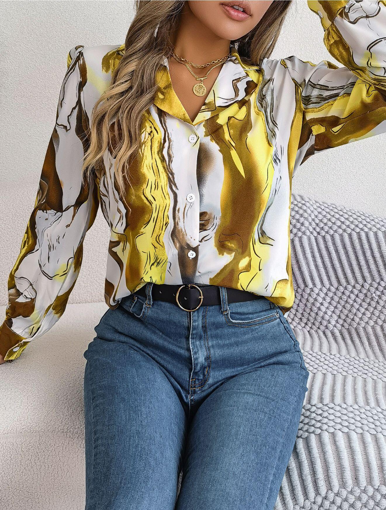 Camisa con botones y estampado abstracto