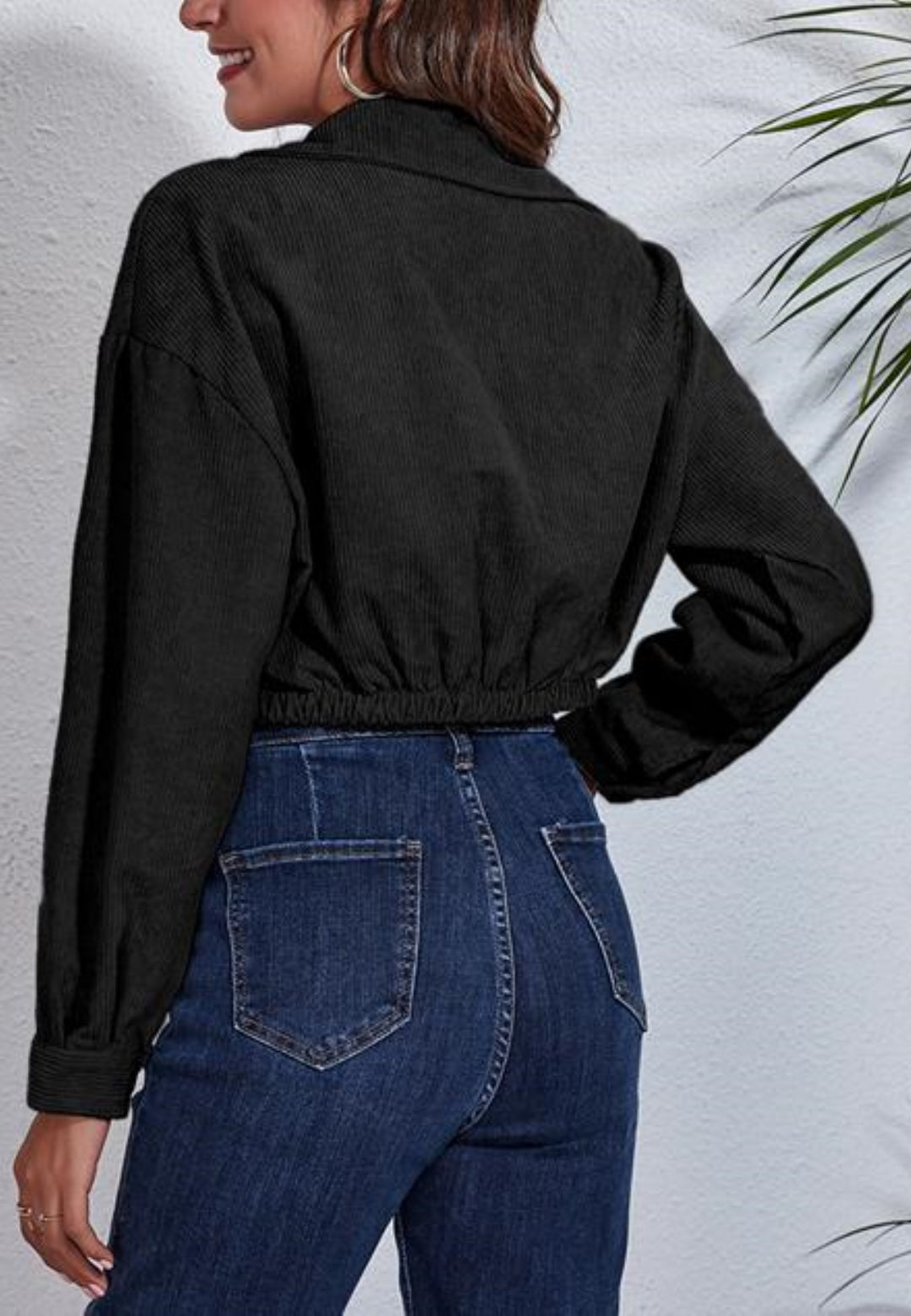 Chaqueta de pana corta con botones en la parte delantera