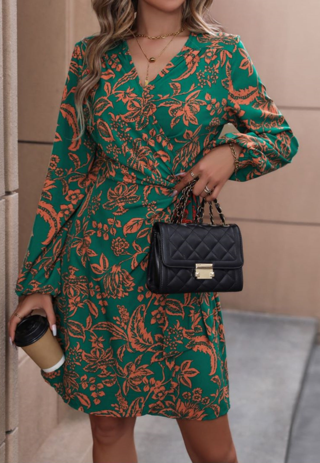 Vestido con lazo lateral y estampado floral