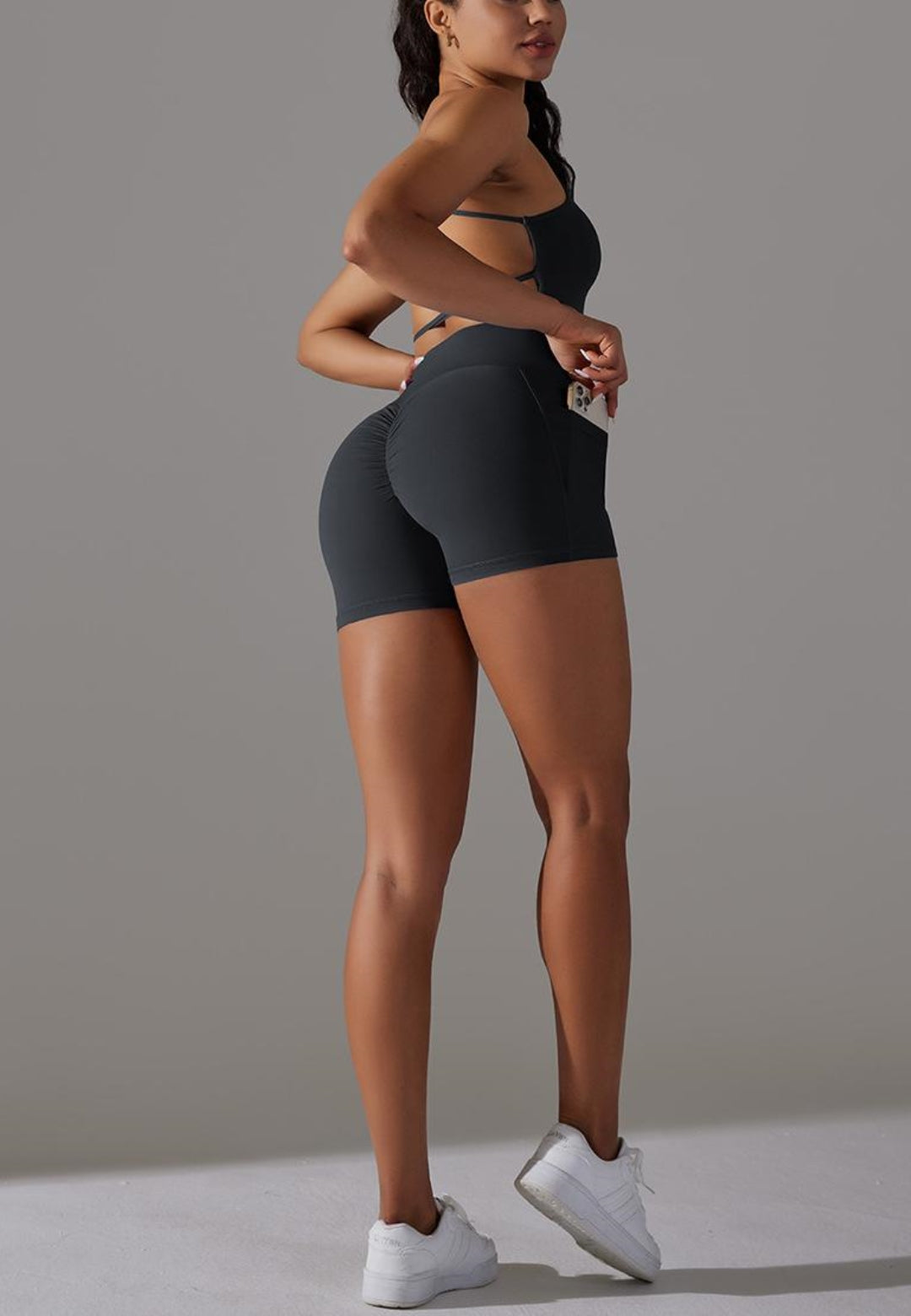 Conjunto deportivo sin espalda en color liso