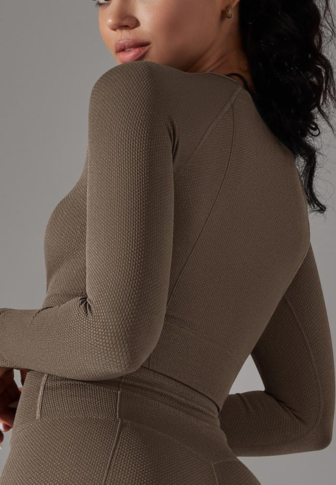 Top deportivo texturizado con escote cuadrado