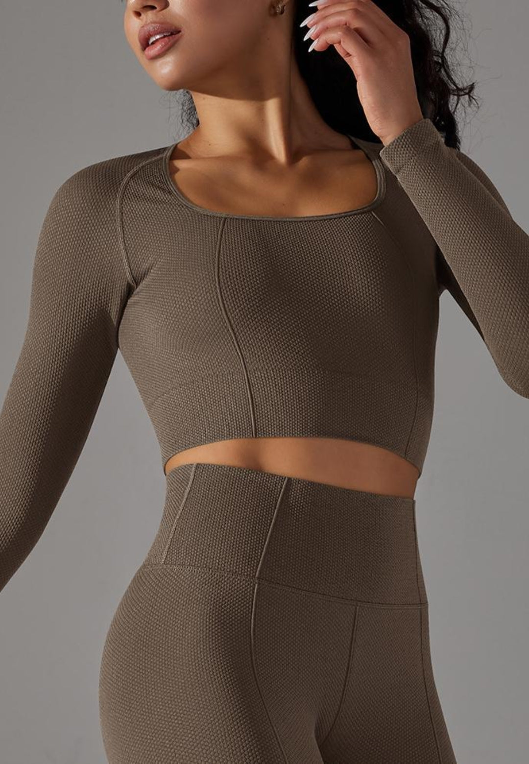 Top deportivo texturizado con escote cuadrado