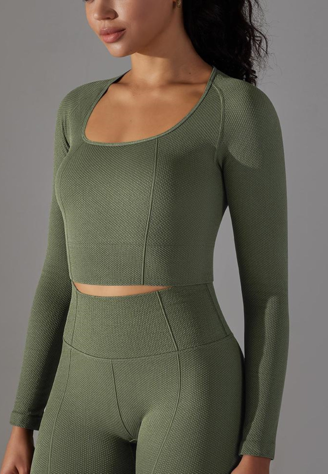 Top deportivo texturizado con escote cuadrado