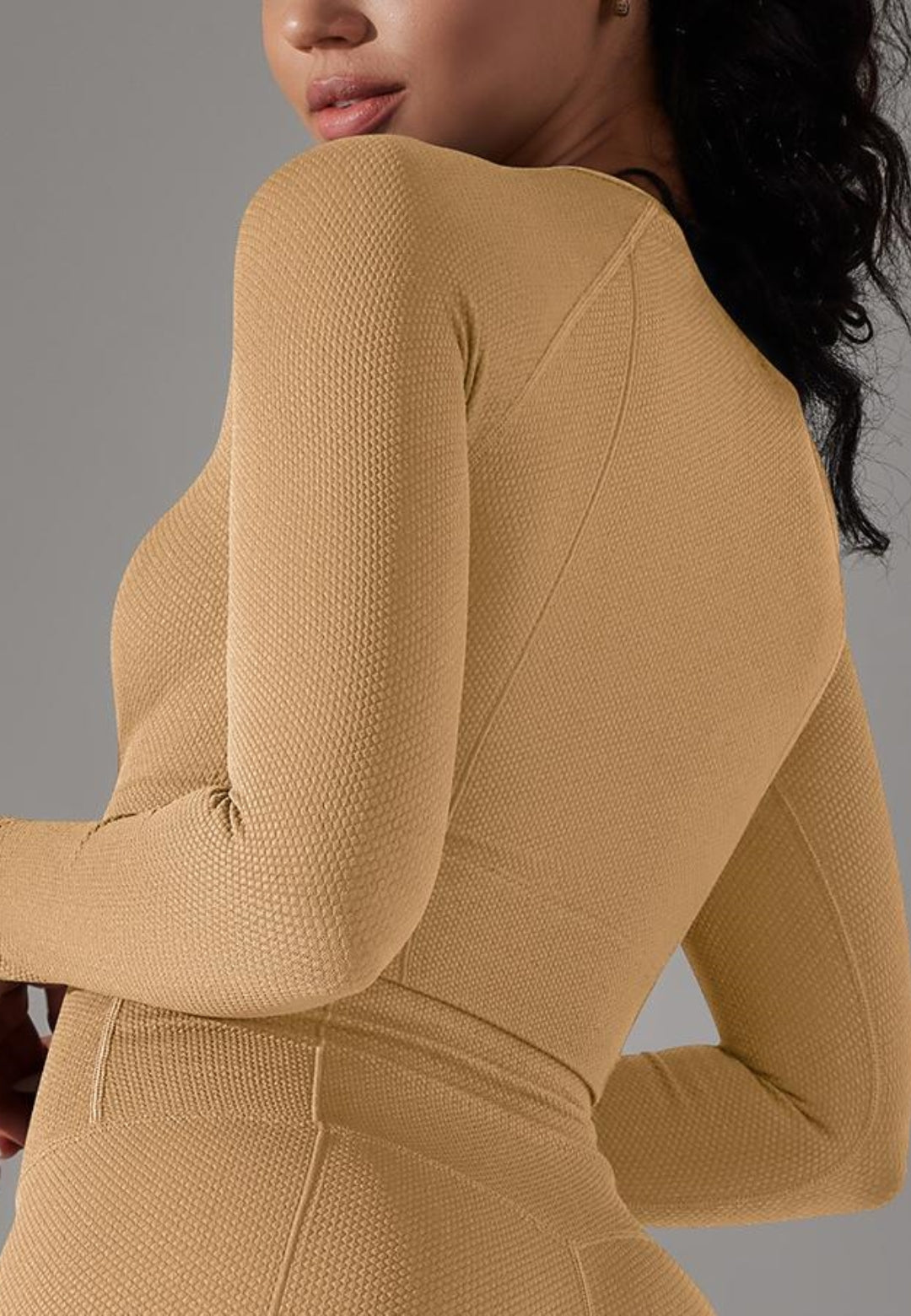 Top deportivo texturizado con escote cuadrado