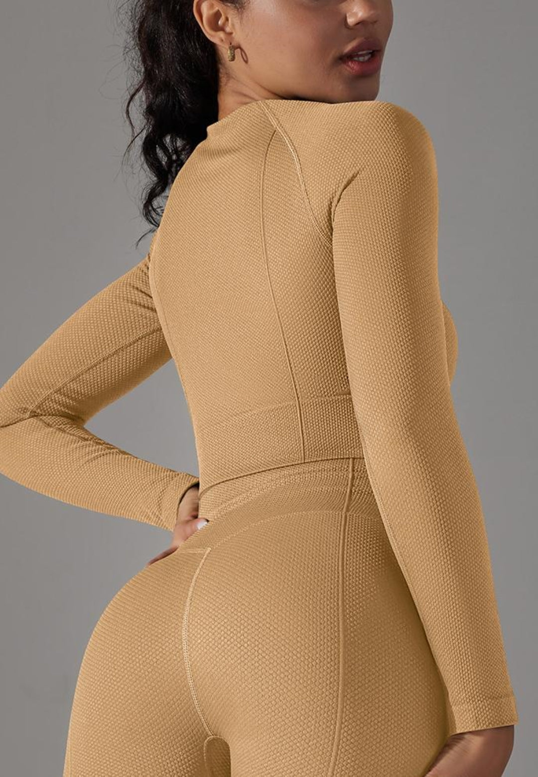 Top deportivo texturizado con escote cuadrado