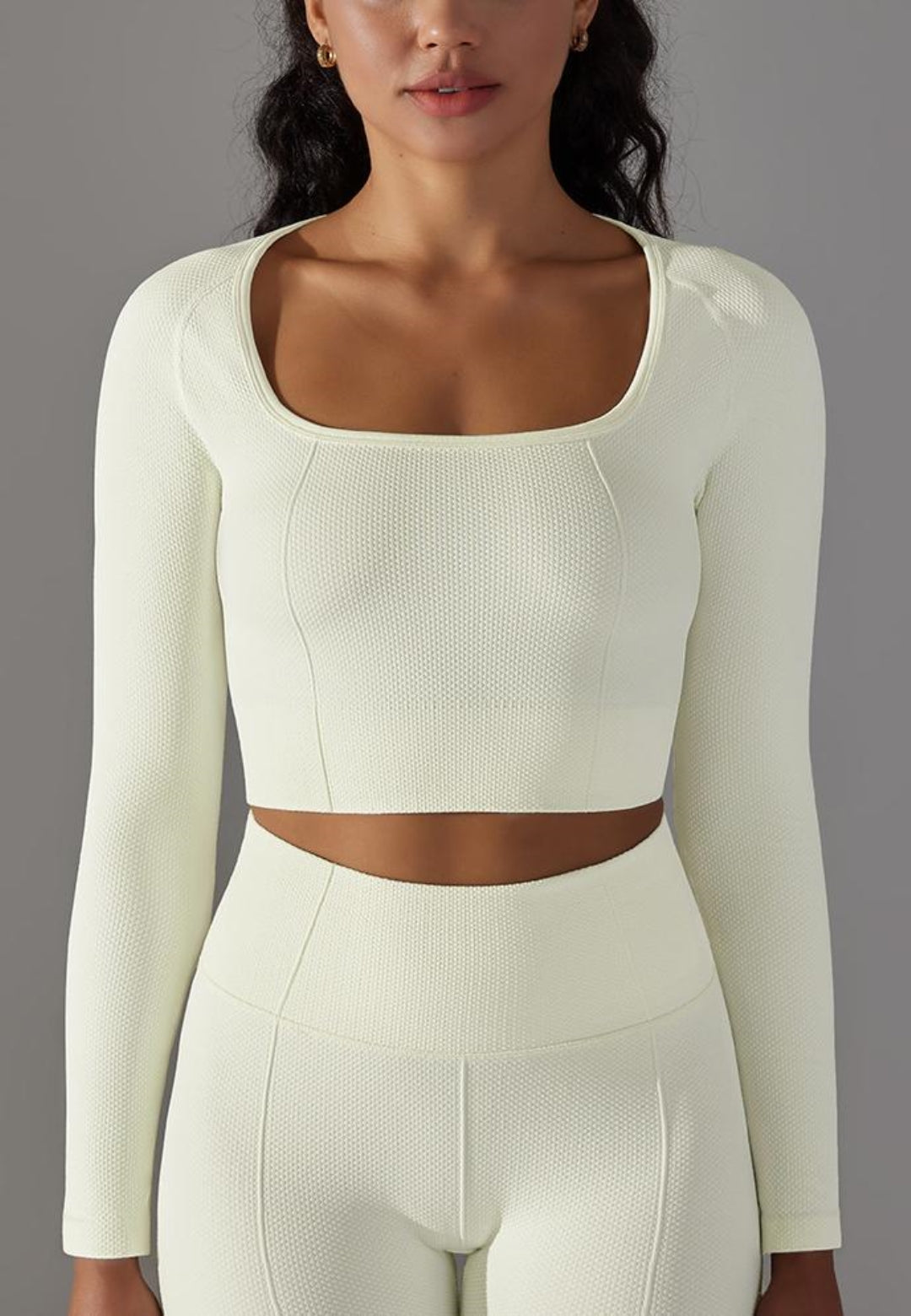 Top deportivo texturizado con escote cuadrado