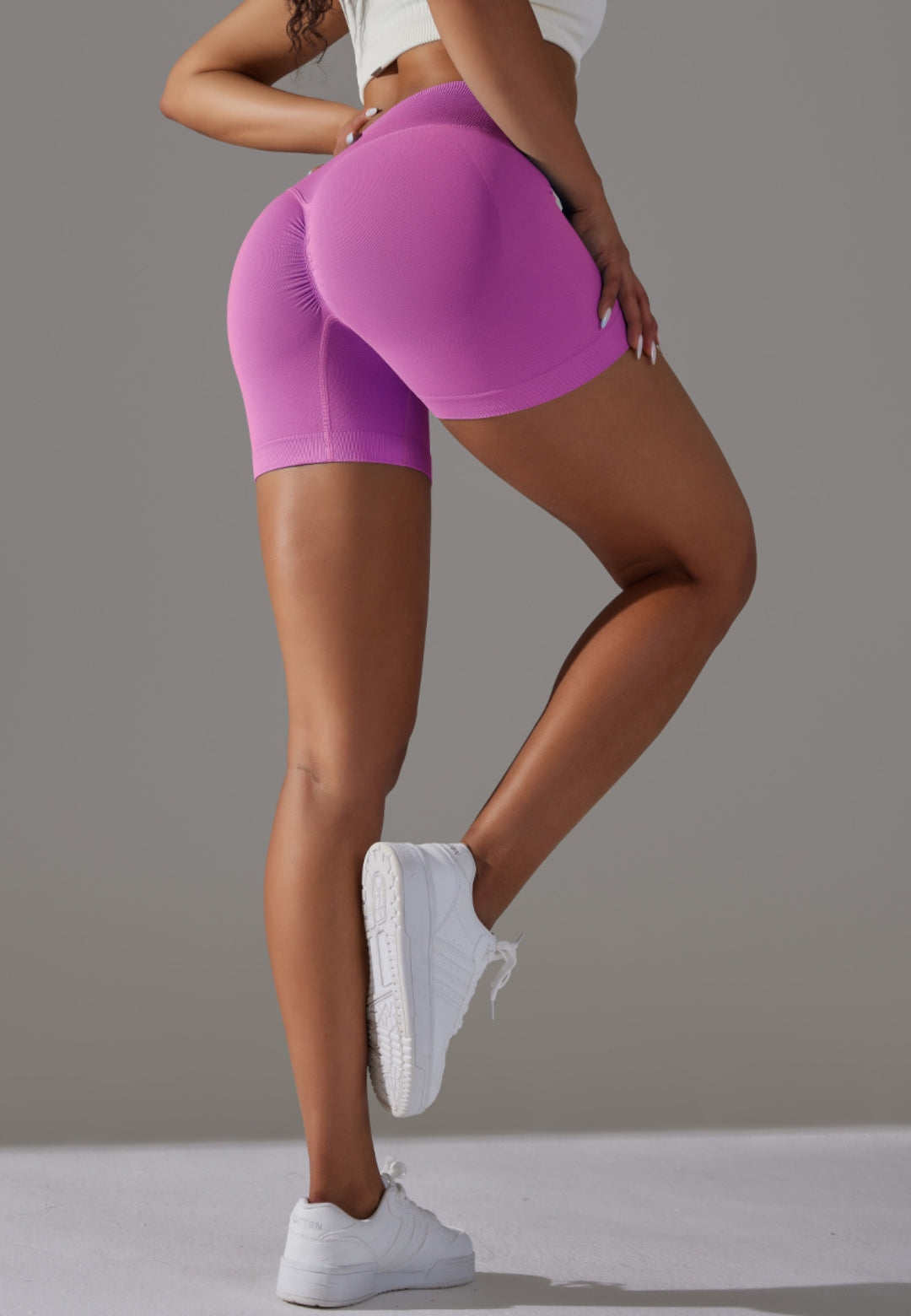 Pantalones cortos con cintura en V y canalé superpuesto