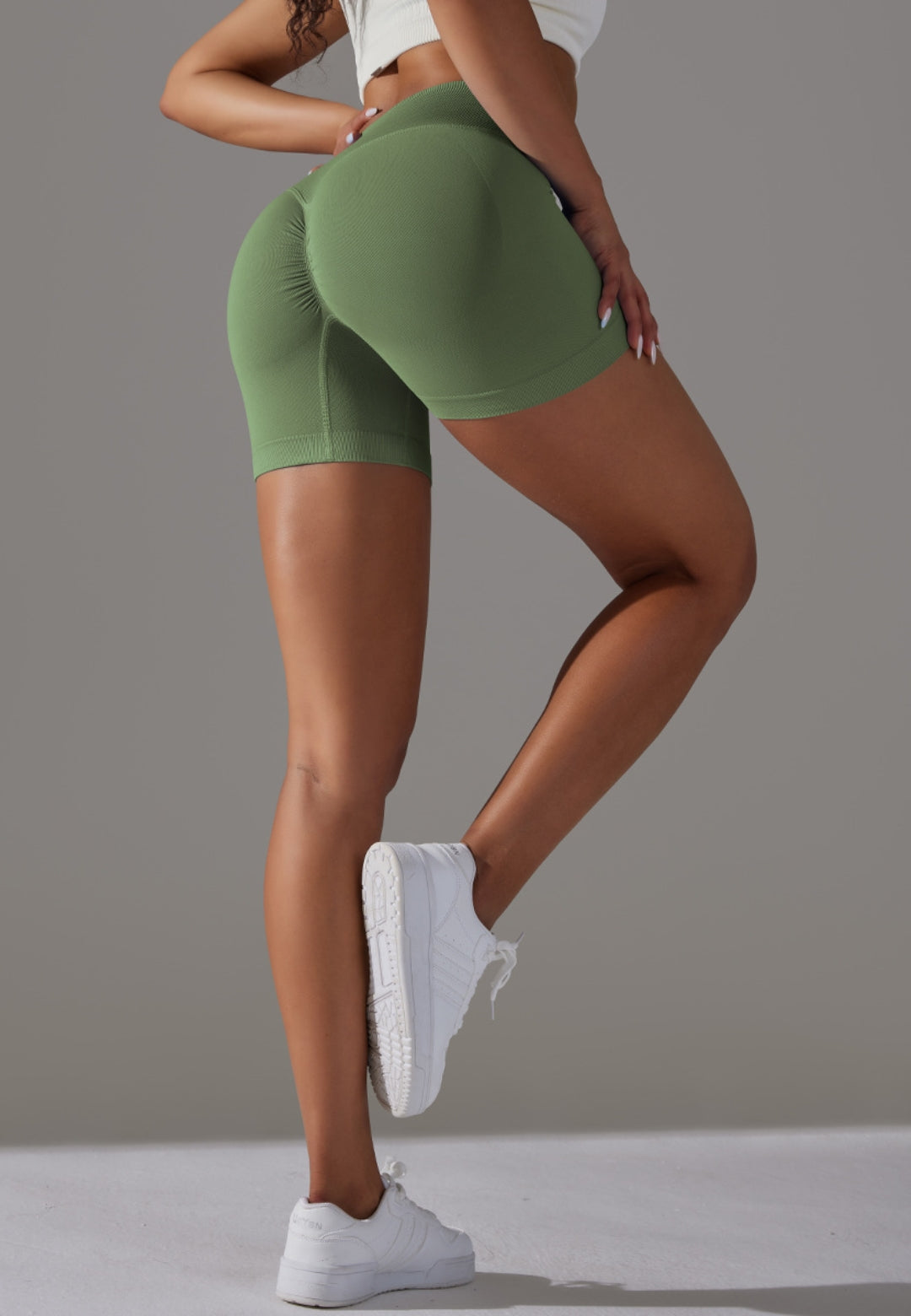 Pantalones cortos con cintura en V y canalé superpuesto