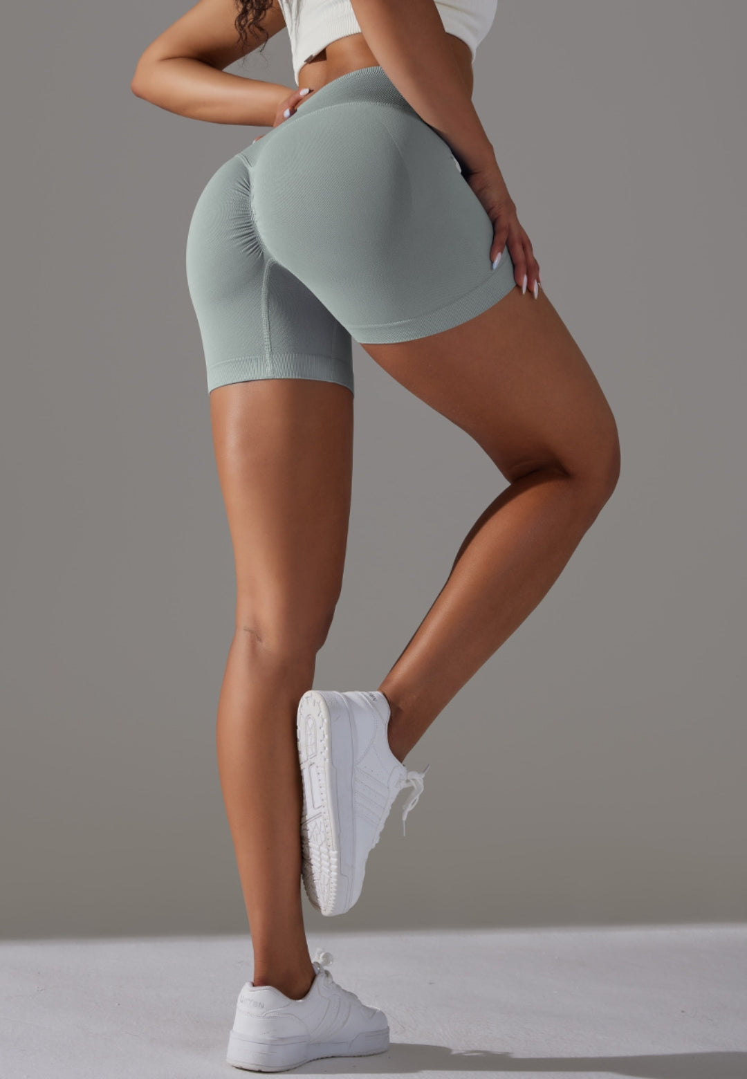 Pantalones cortos con cintura en V y canalé superpuesto