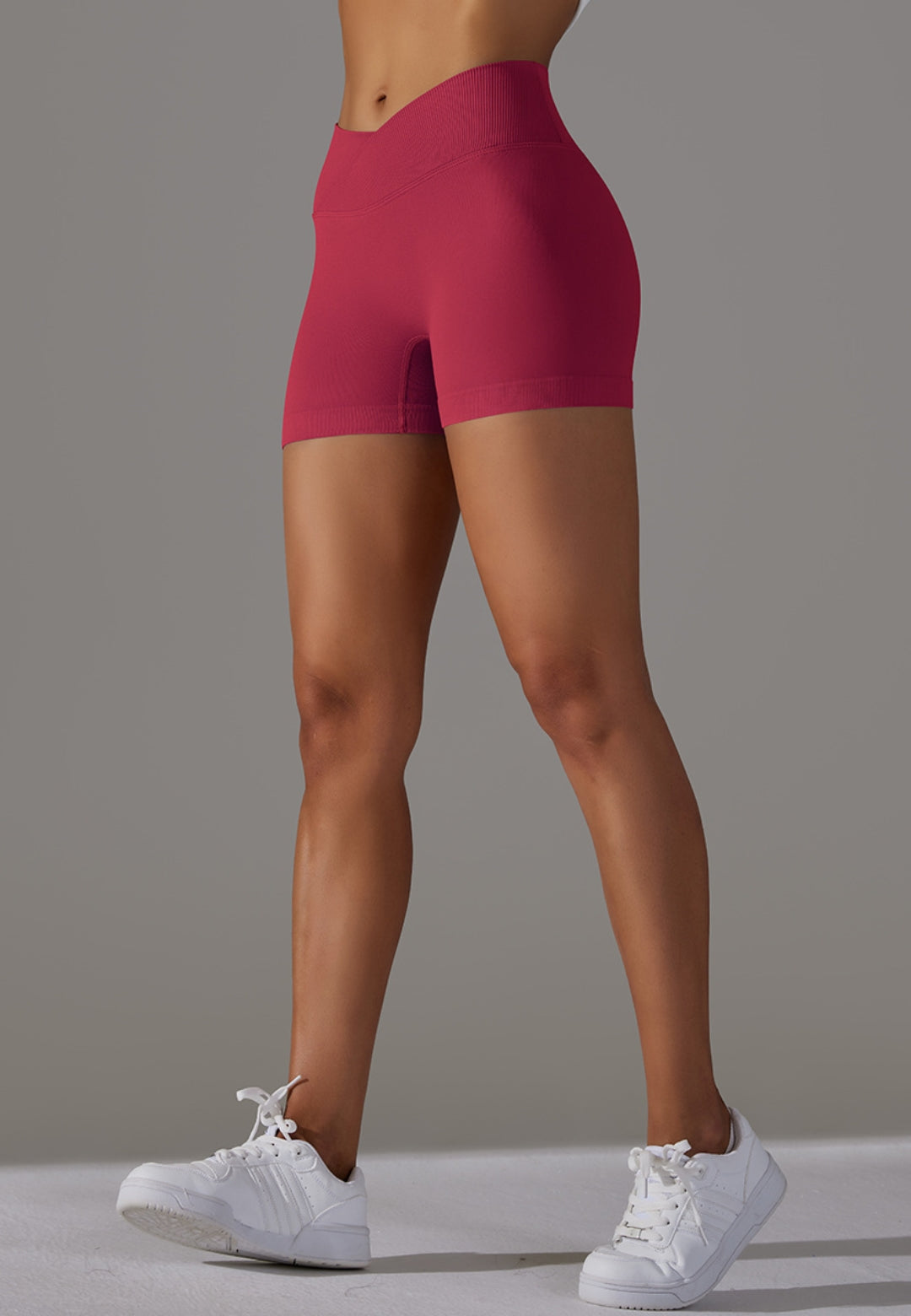 Pantalones cortos con cintura en V y canalé superpuesto