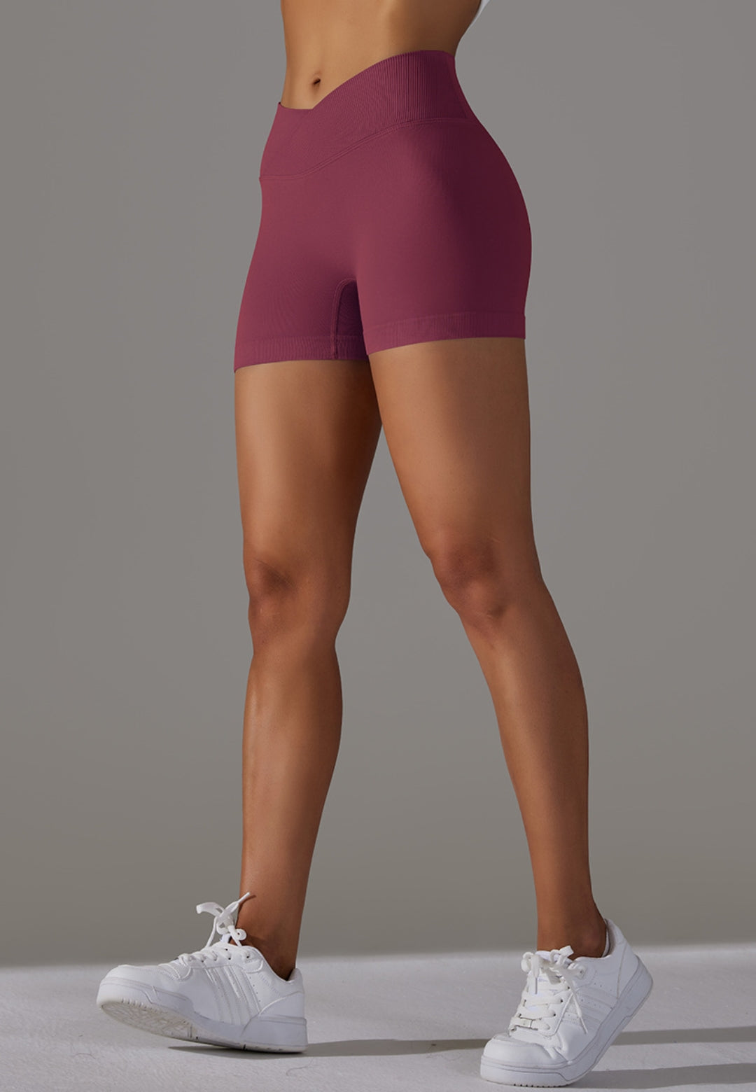 Pantalones cortos con cintura en V y canalé superpuesto