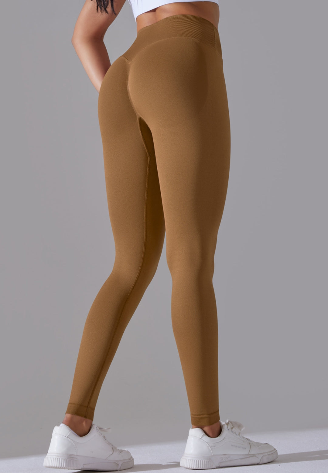 Leggings deportivos con cintura en V y canalé