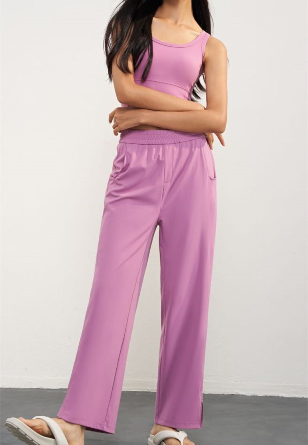 Camiseta deportiva sin mangas con cuello redondo