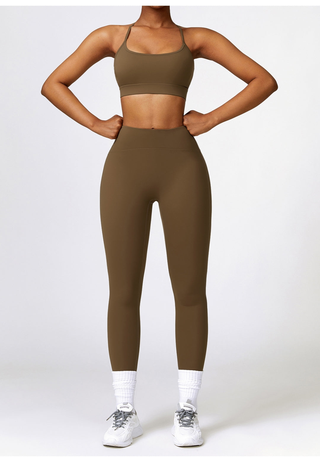 Sujetador deportivo con espalda en Y de color liso