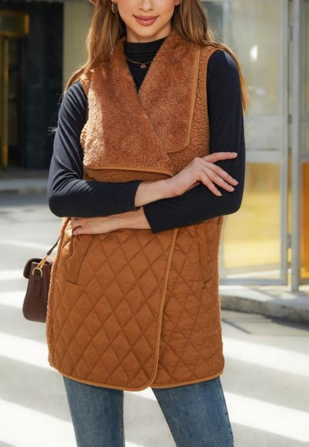 Chaleco acolchado con cuello de peluche