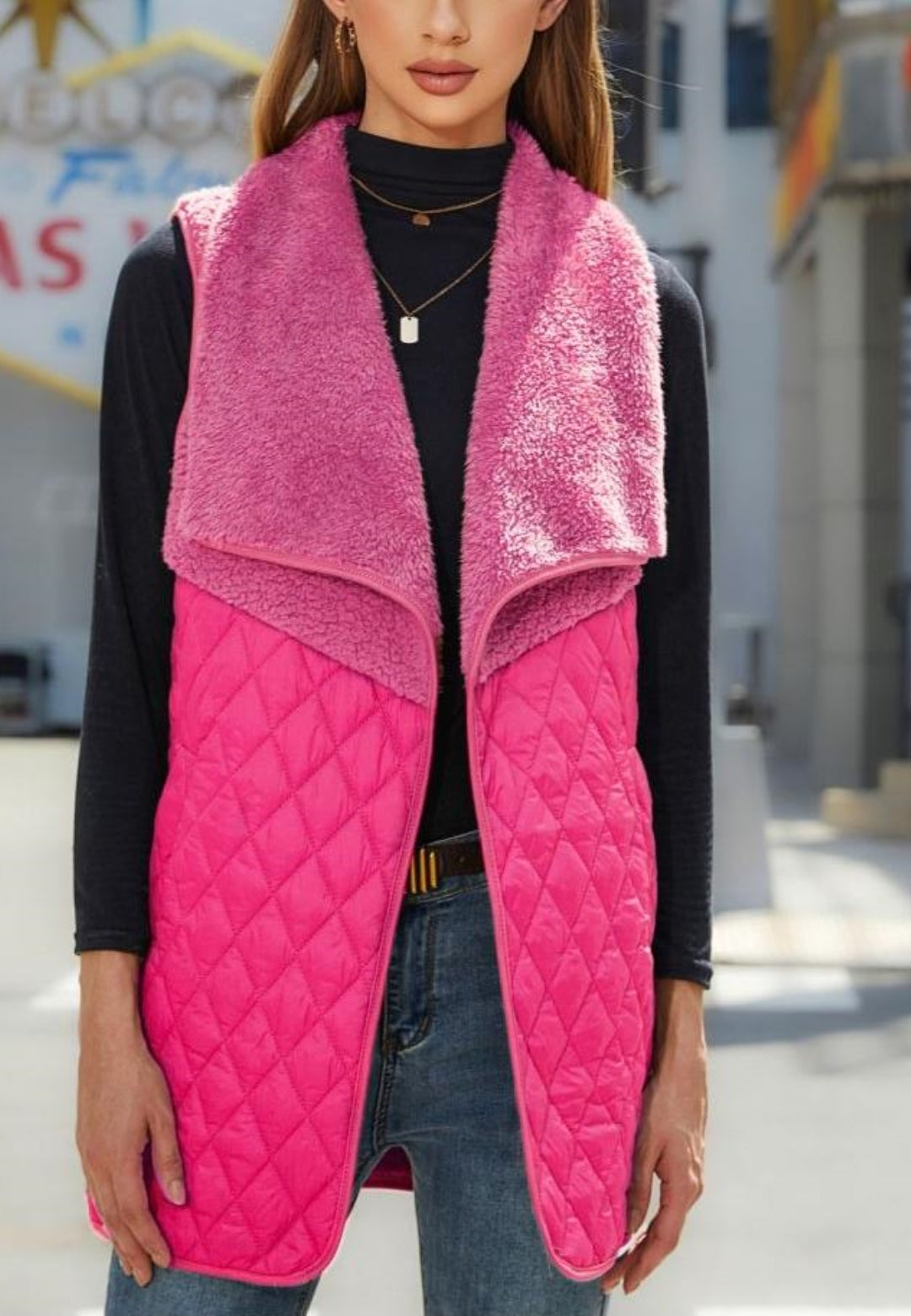 Chaleco acolchado con cuello de peluche